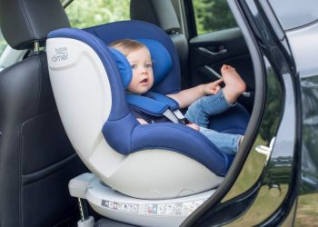 Vrei sa cumperi scaunul auto pentru copil? Iata ce sa urmaresti
