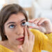 Frumusețe și sănătatea ochilor: ce efecte pot avea noile trenduri cosmetice